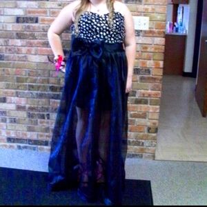 Gorgeous mini prom dress with overlay